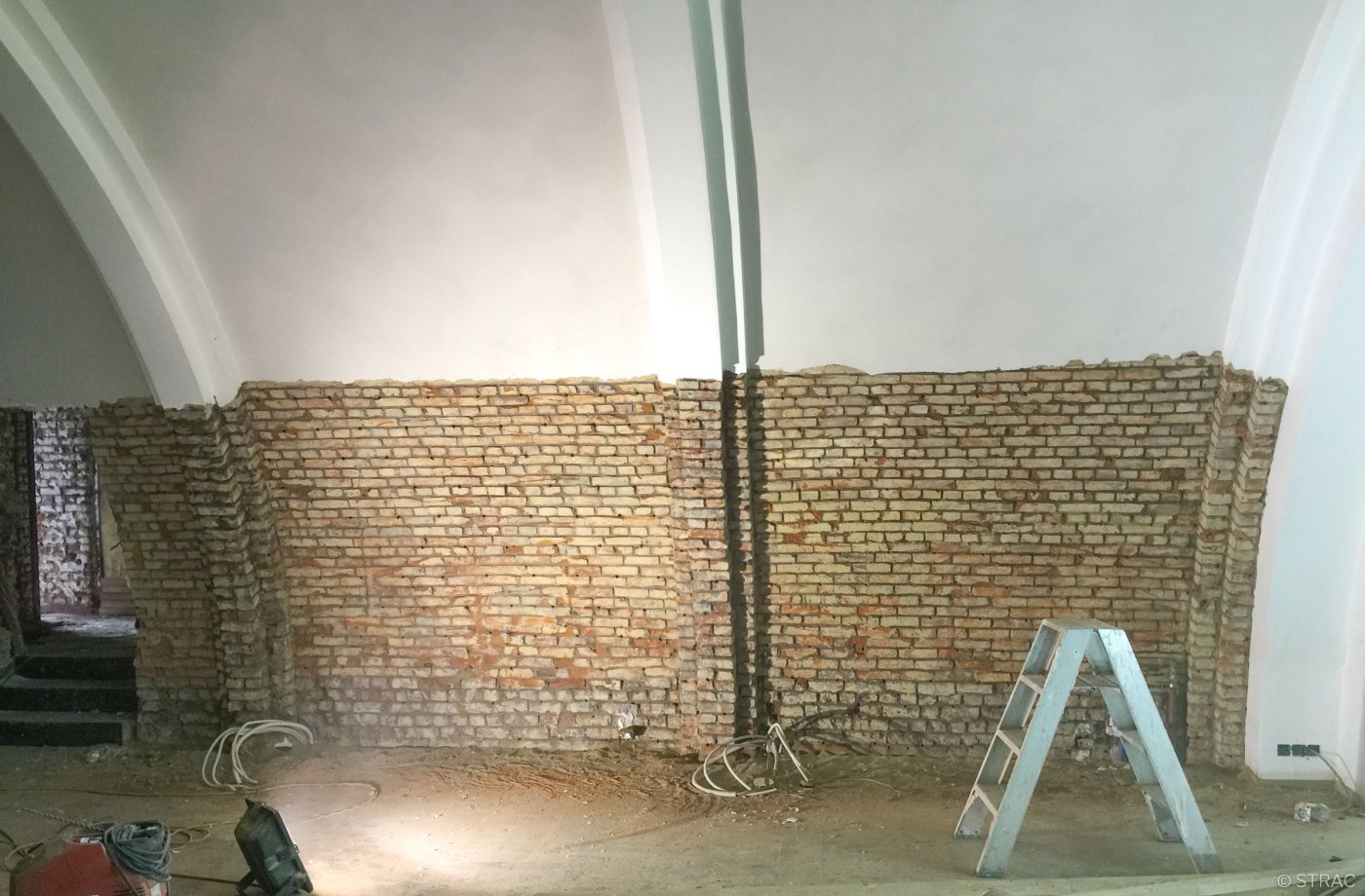 Renovatie pleisteren bogen Ieper