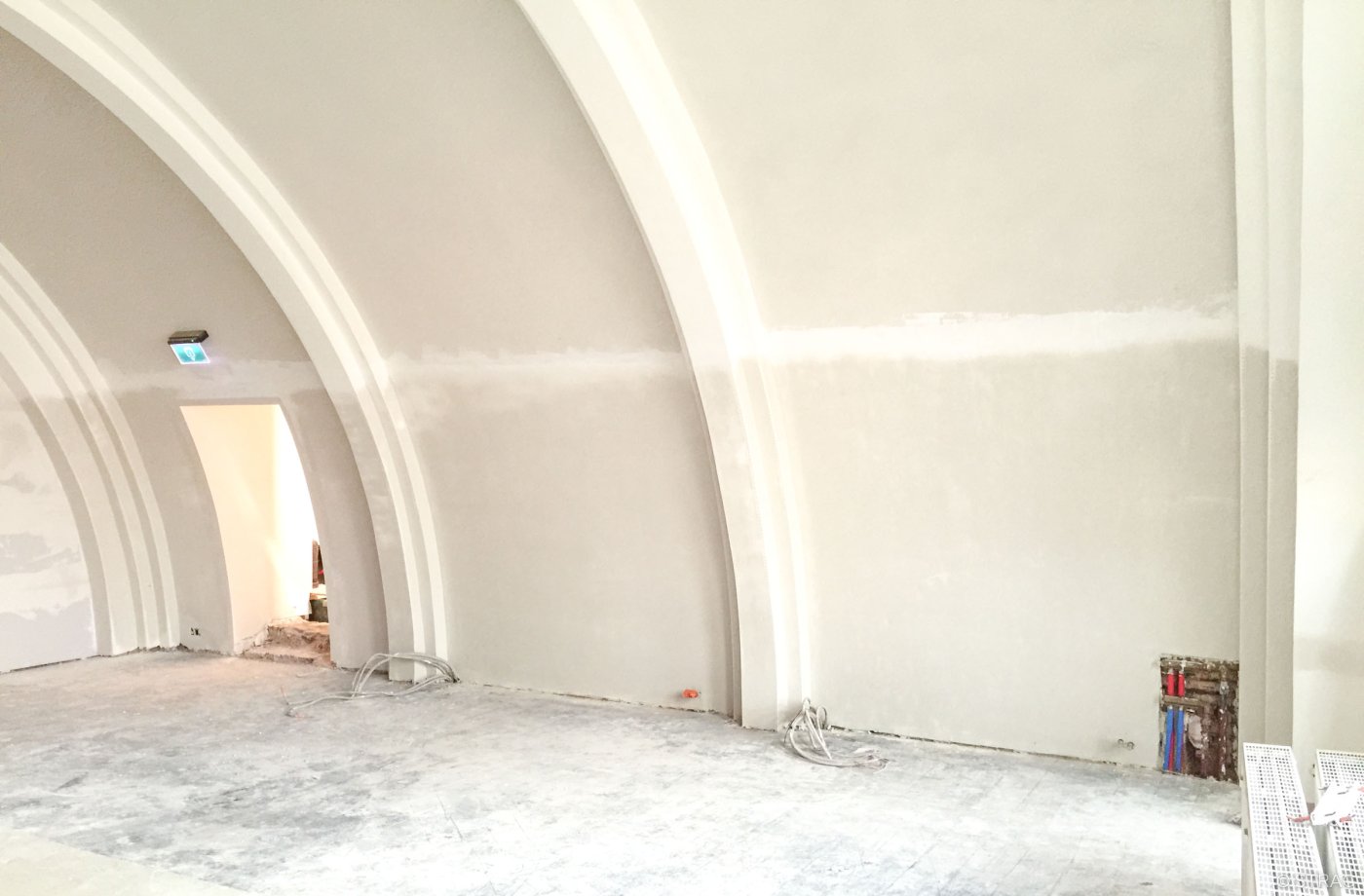 Renovatie pleisteren bogen Ieper