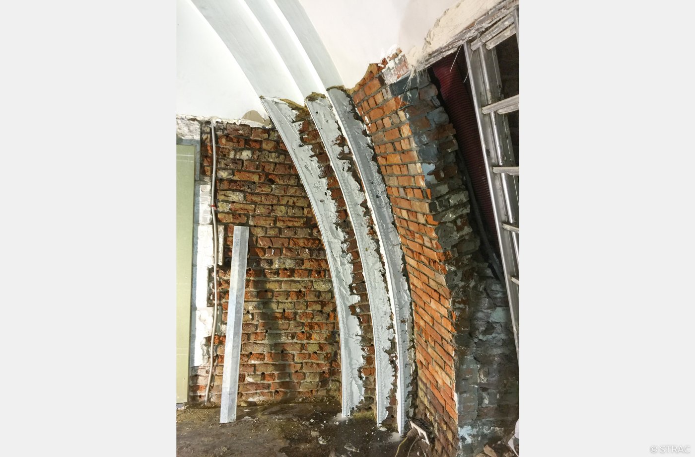 Renovatie pleisteren bogen Ieper