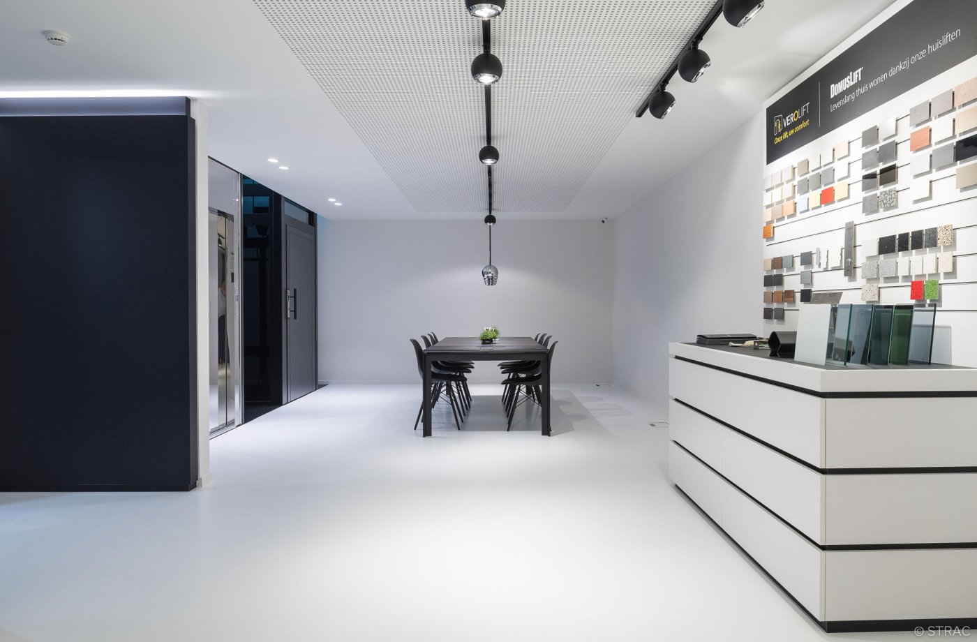 Showroom Verolift Pleister en Gyproc en Schilderwerken